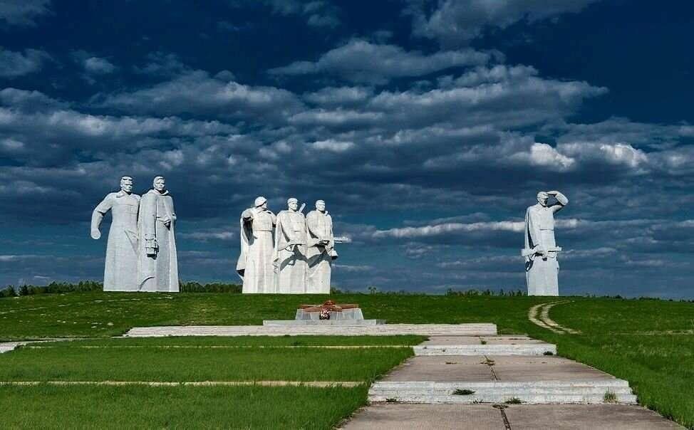 Мемориал «Героям-панфиловцам». 